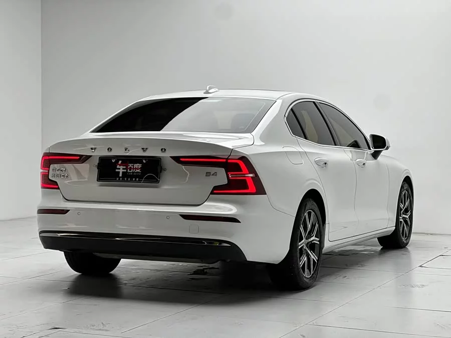 Volvo S60