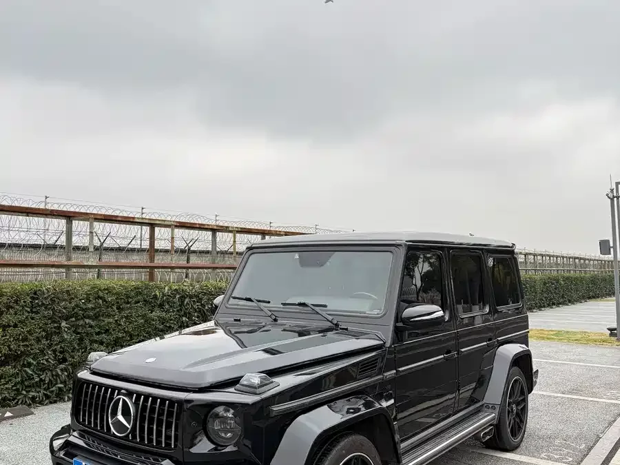 Mercedes Benz G-rated