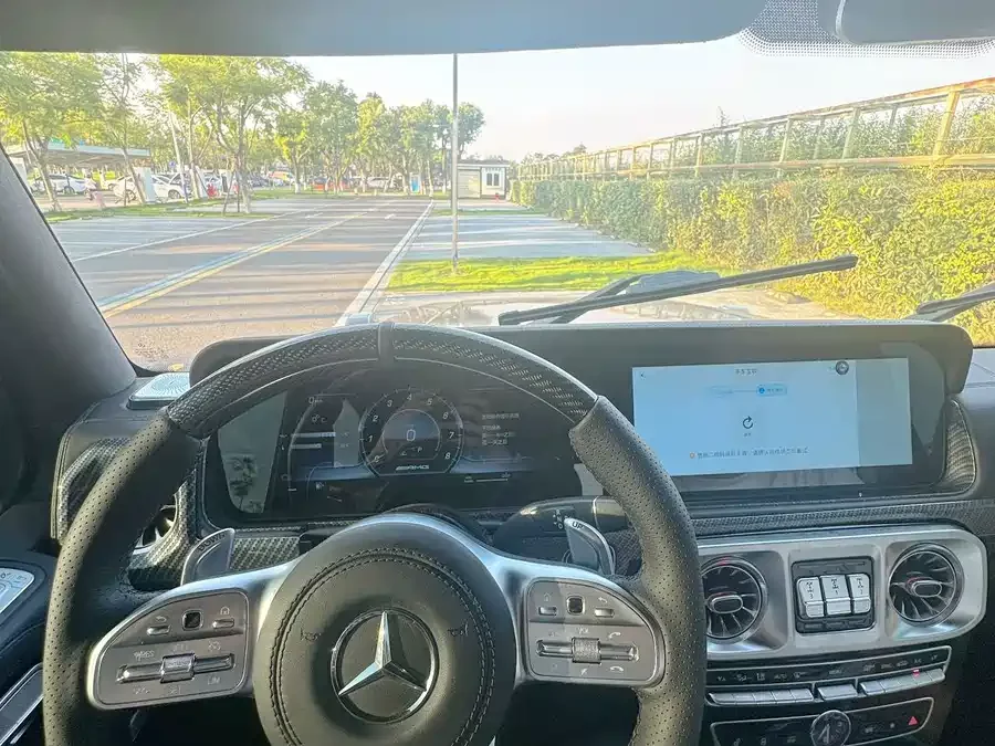 Mercedes Benz G-rated