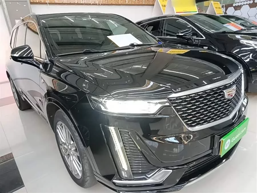 Cadillac XT6