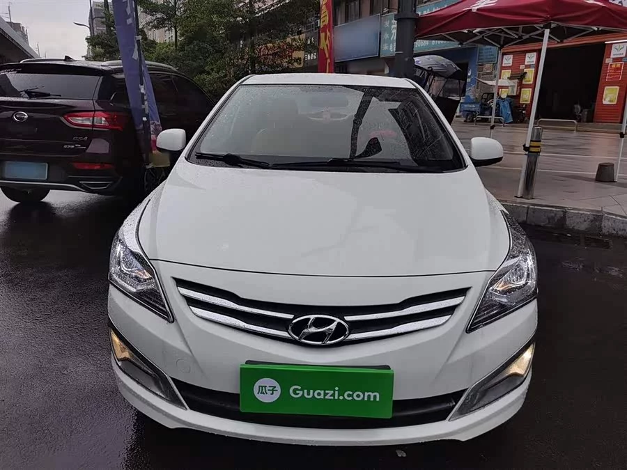 Hyundai Rena
