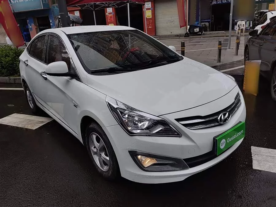 Hyundai Rena