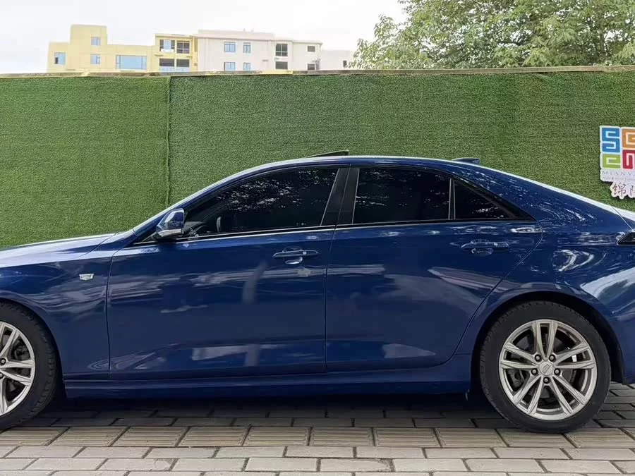 Cadillac CT4