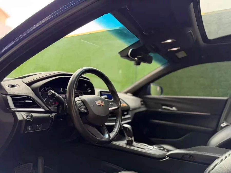 Cadillac CT4