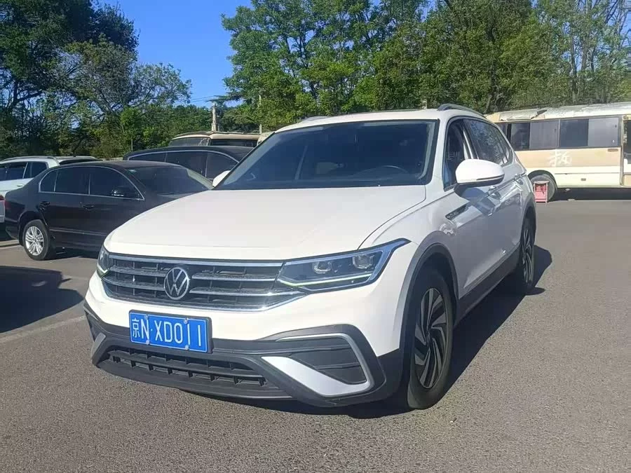 Volkswagen Tiguan L