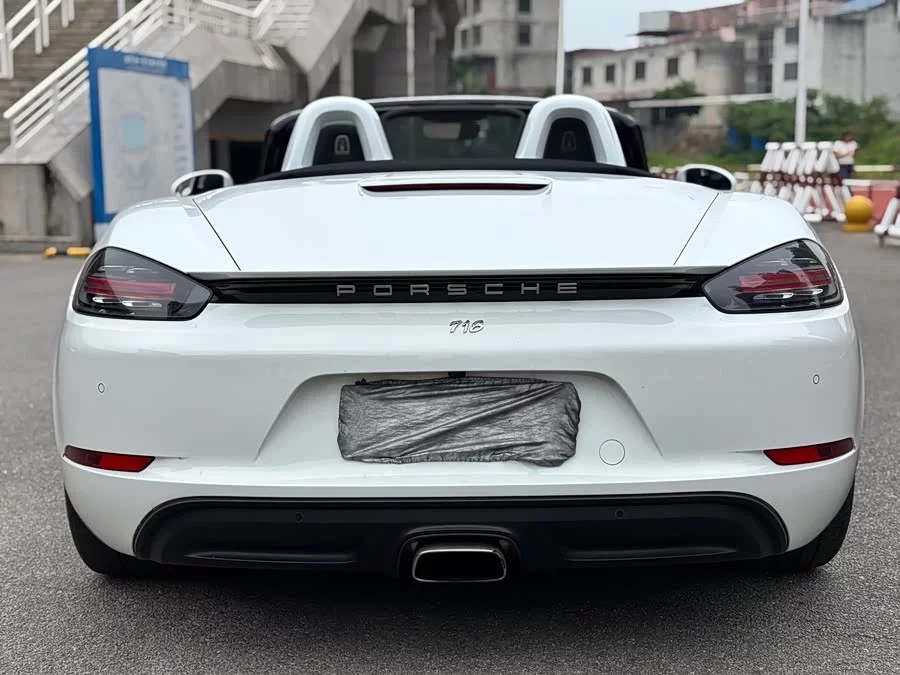 Porsche 718