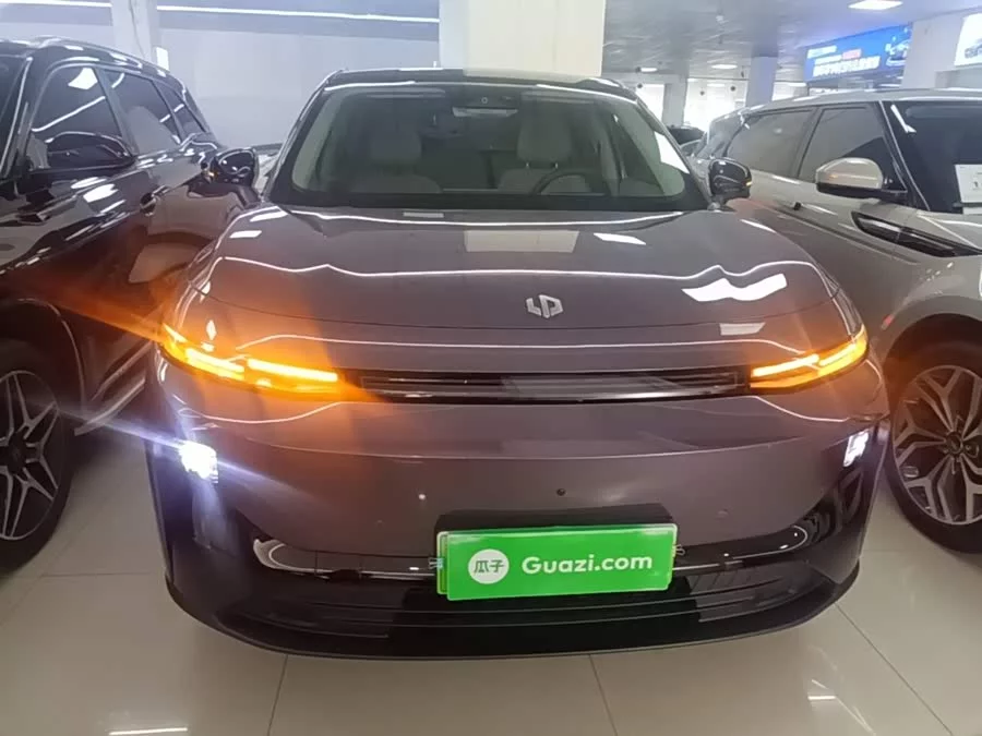 Leapmotor B10