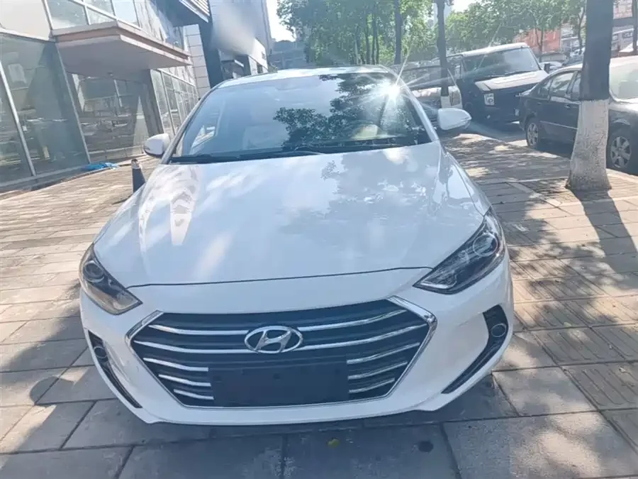 Hyundai elantra