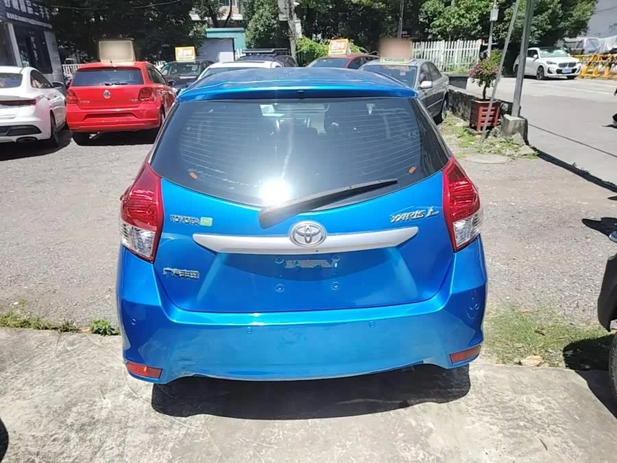 Toyota YARiS L