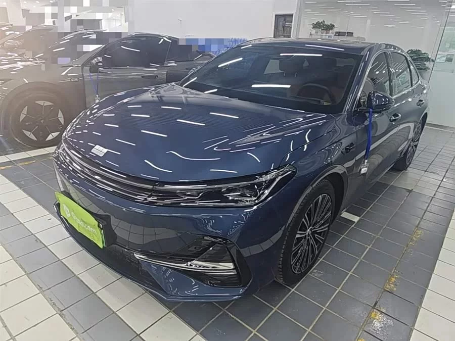 Geely Galaxy A7 EM