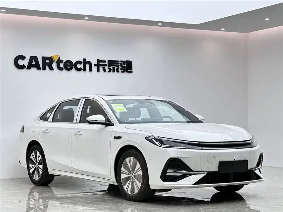 Geely Galaxy A7 EM