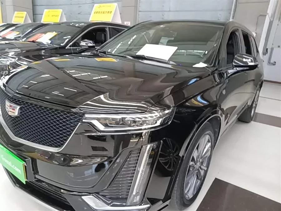 Cadillac XT6