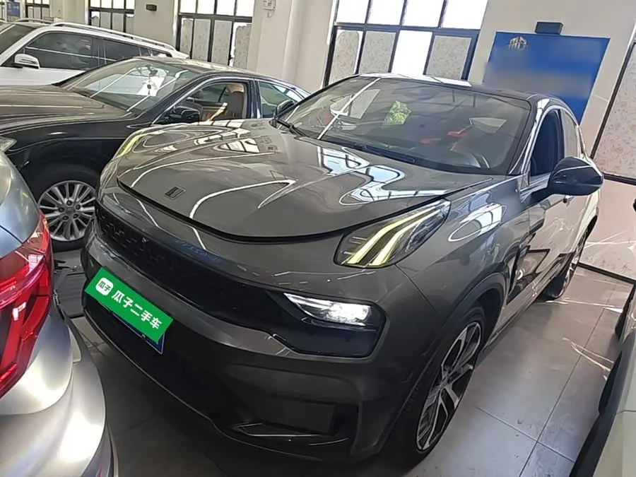 Lynk & Co 05