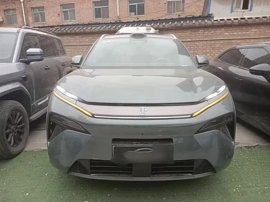 BYD Tang L