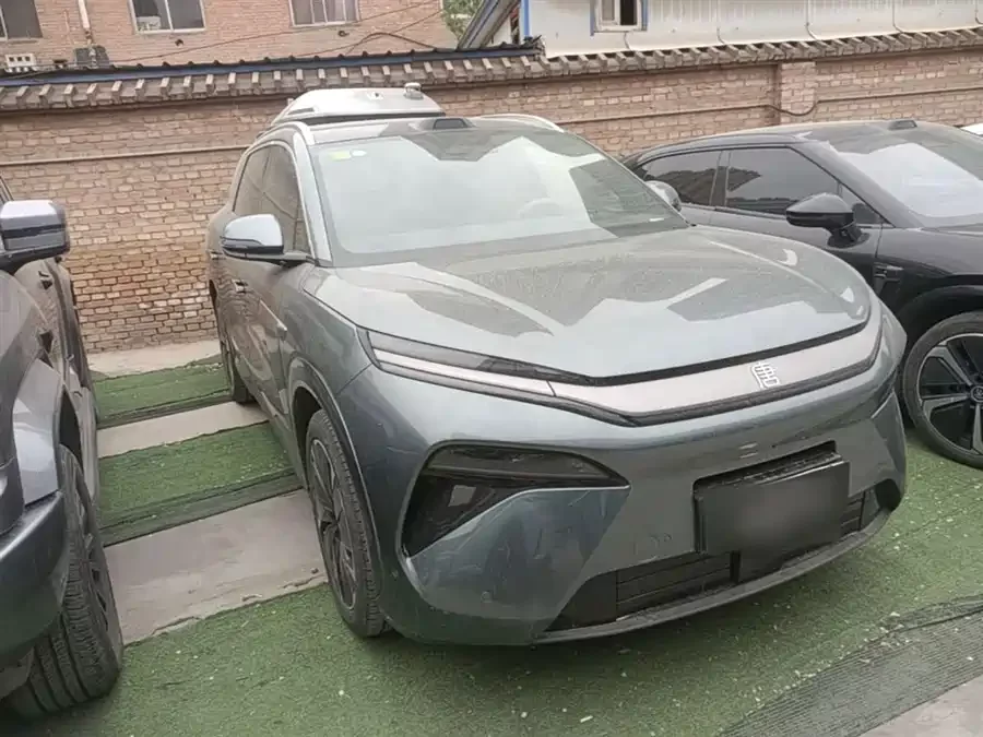 BYD Tang L
