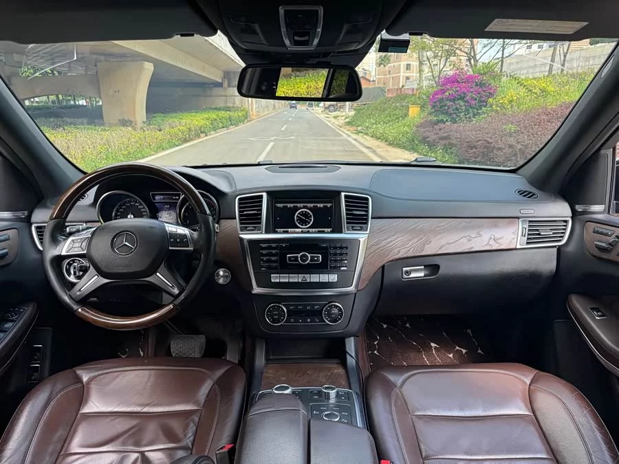 Mercedes Benz GL-Class