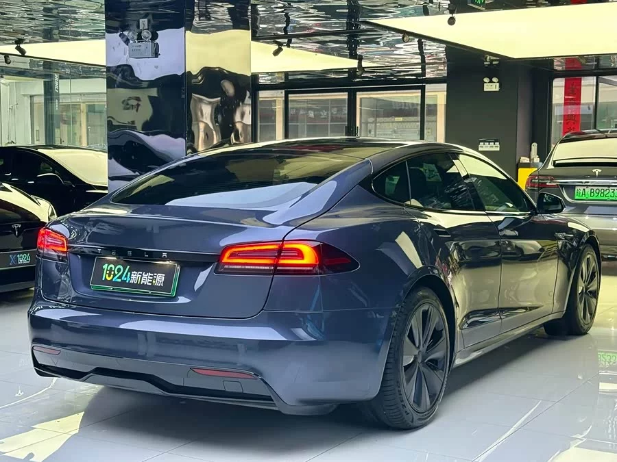 Tesla Model S