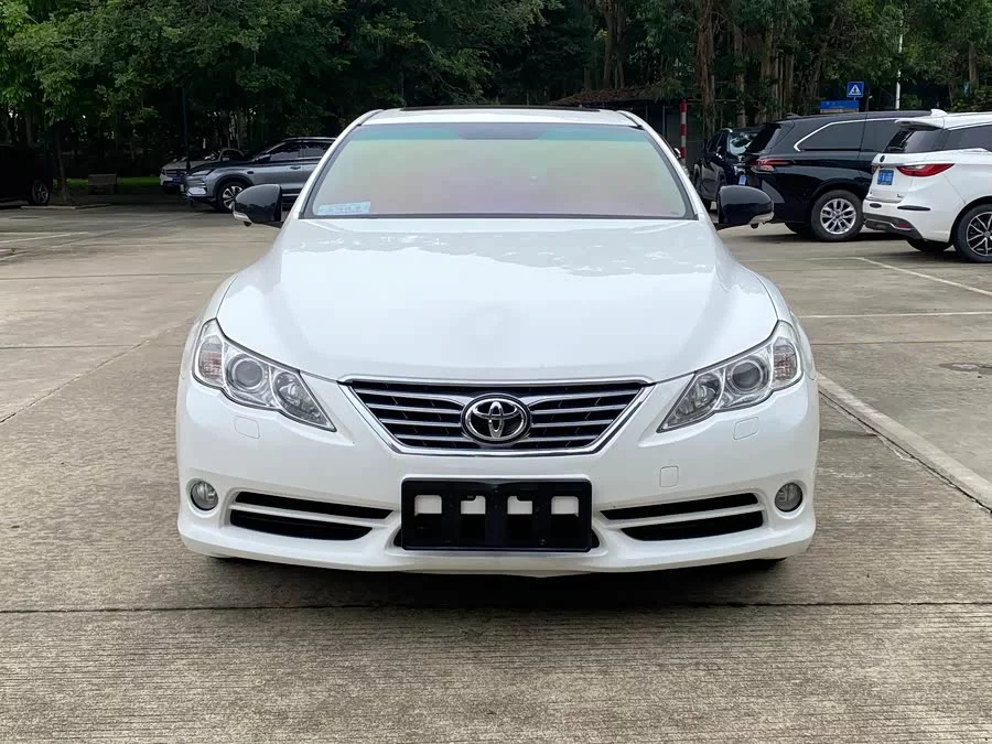 Toyota Reiz