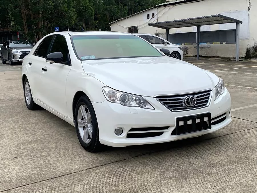 Toyota Reiz