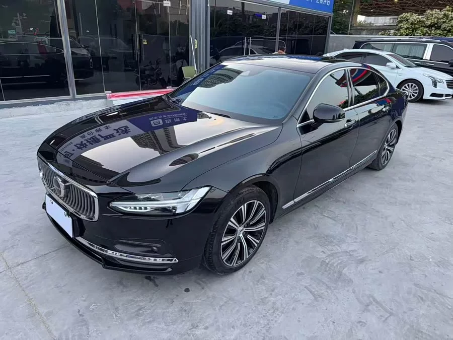 Volvo S90