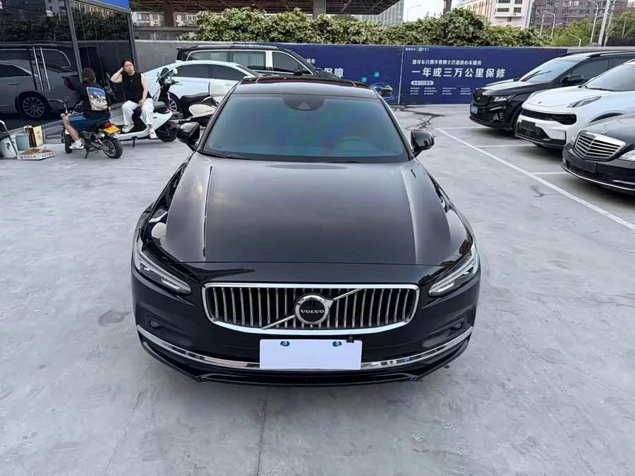 Volvo S90