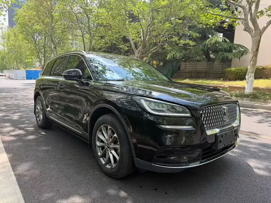 Lincoln Adventurer