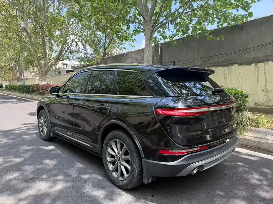 Lincoln Adventurer