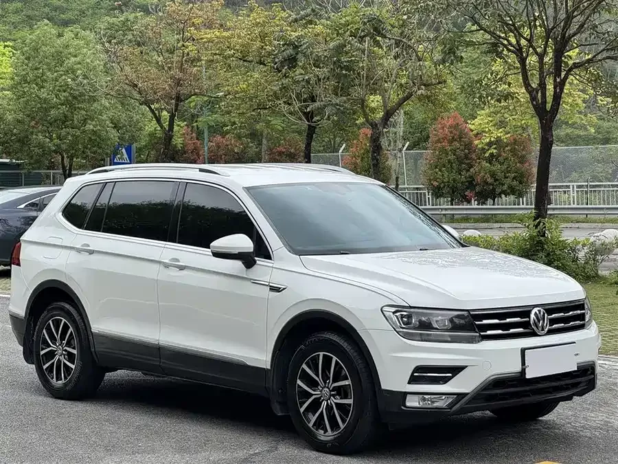 Volkswagen Tiguan L