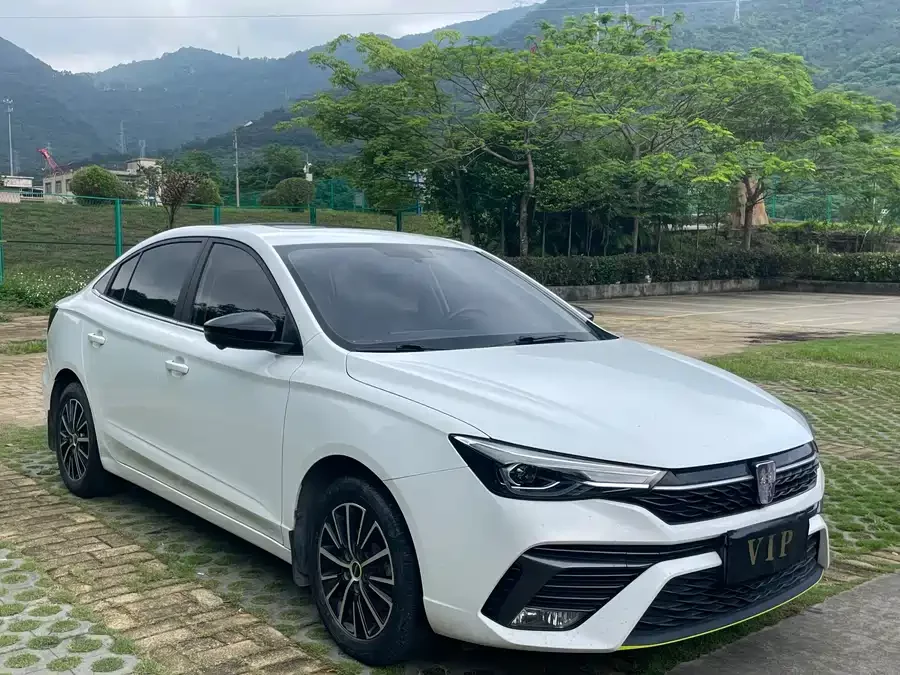 Roewe i5