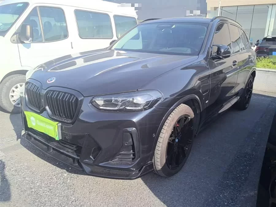 BMW iX3