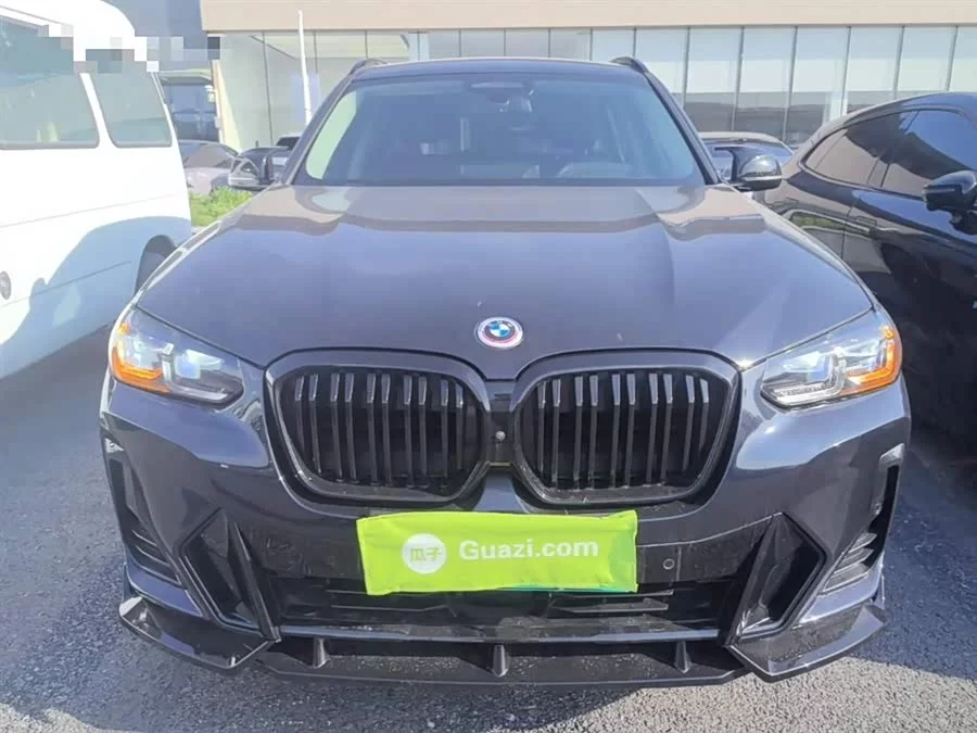 BMW iX3