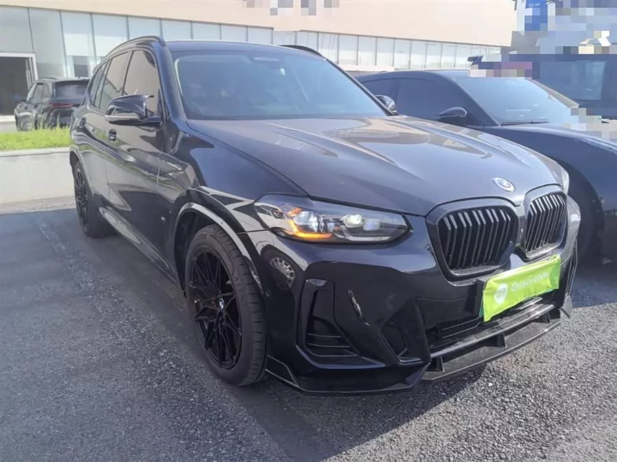 BMW iX3
