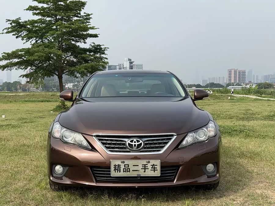 Toyota Reiz