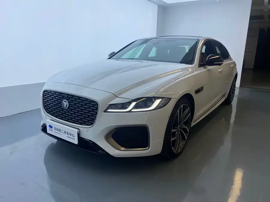 Jaguar XFL