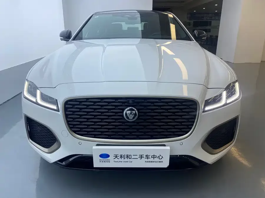 Jaguar XFL