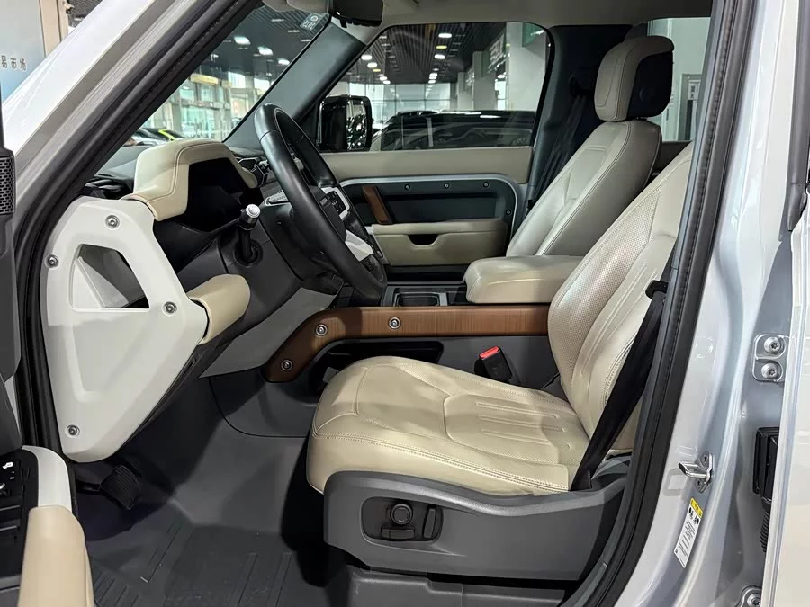 Land Rover guard