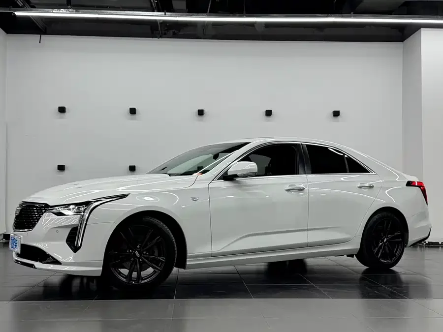 Cadillac CT4