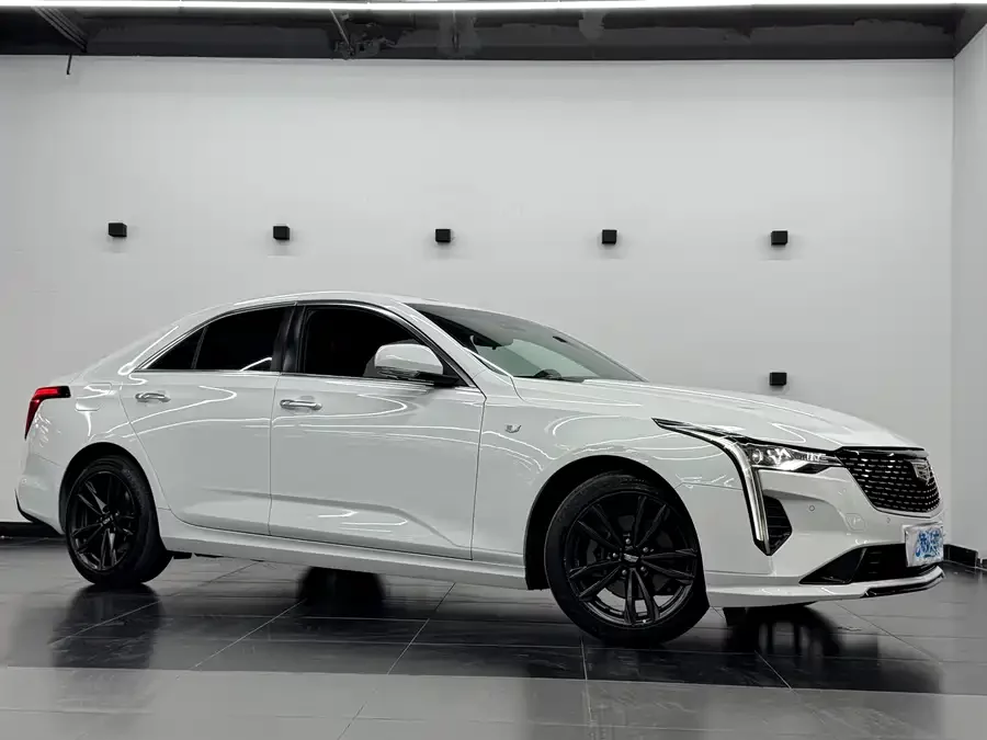 Cadillac CT4