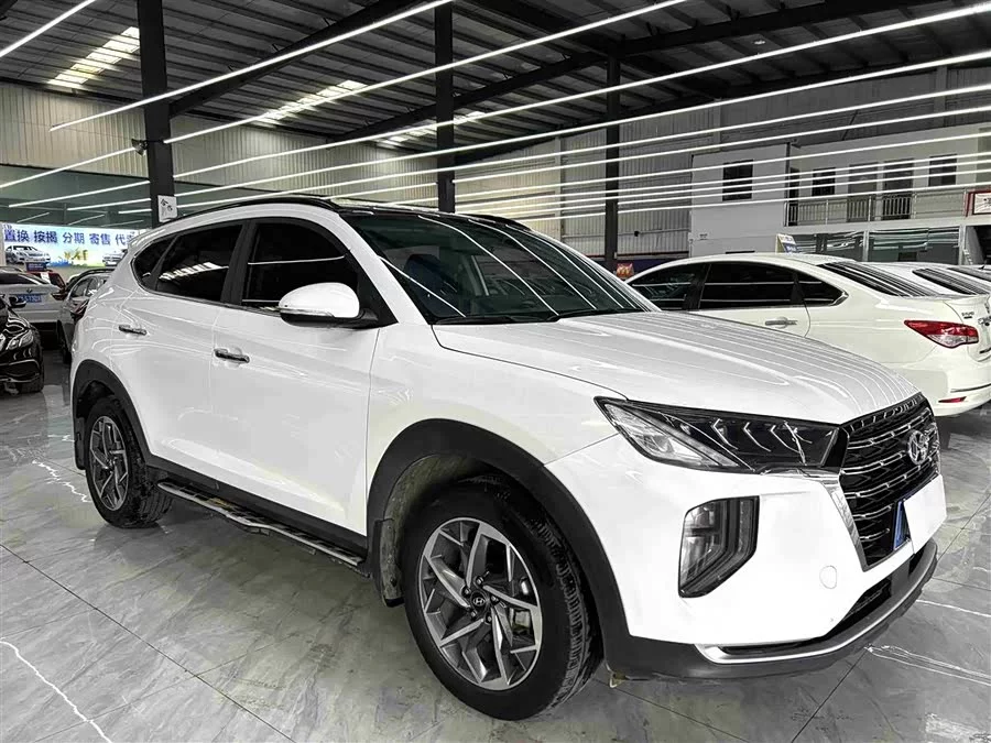 Hyundai Tucson