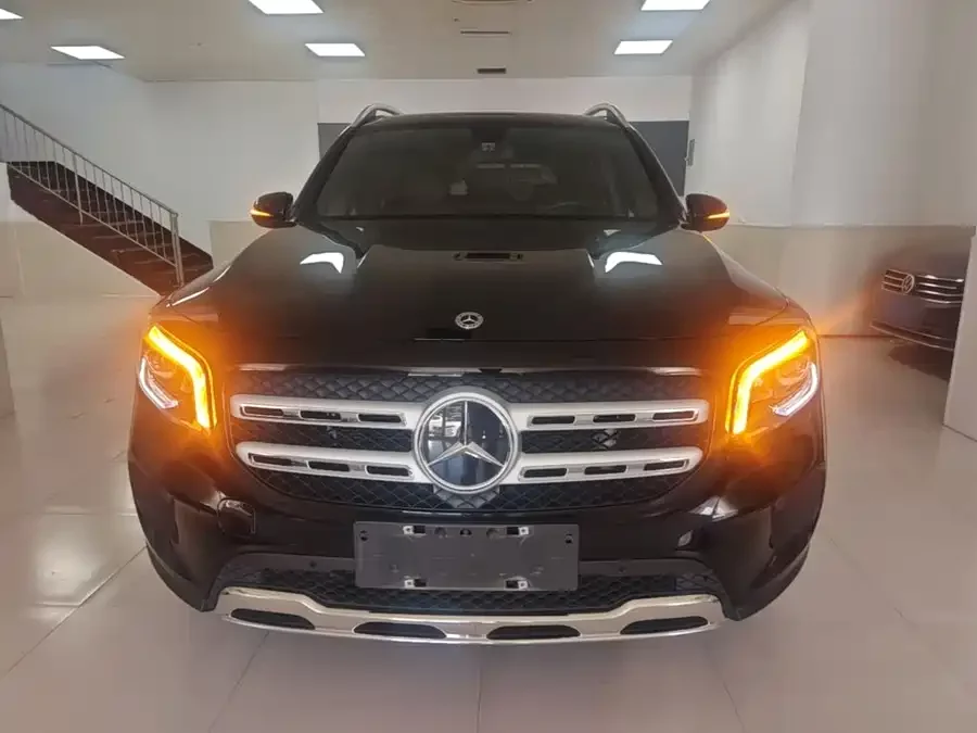 Mercedes Benz GLB