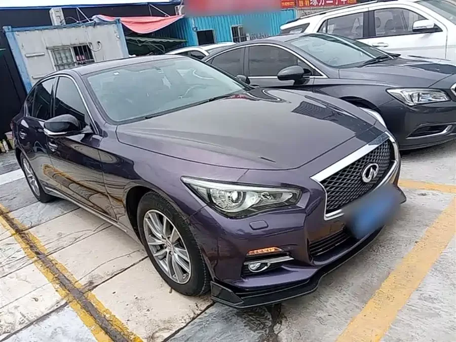Infiniti Q50L