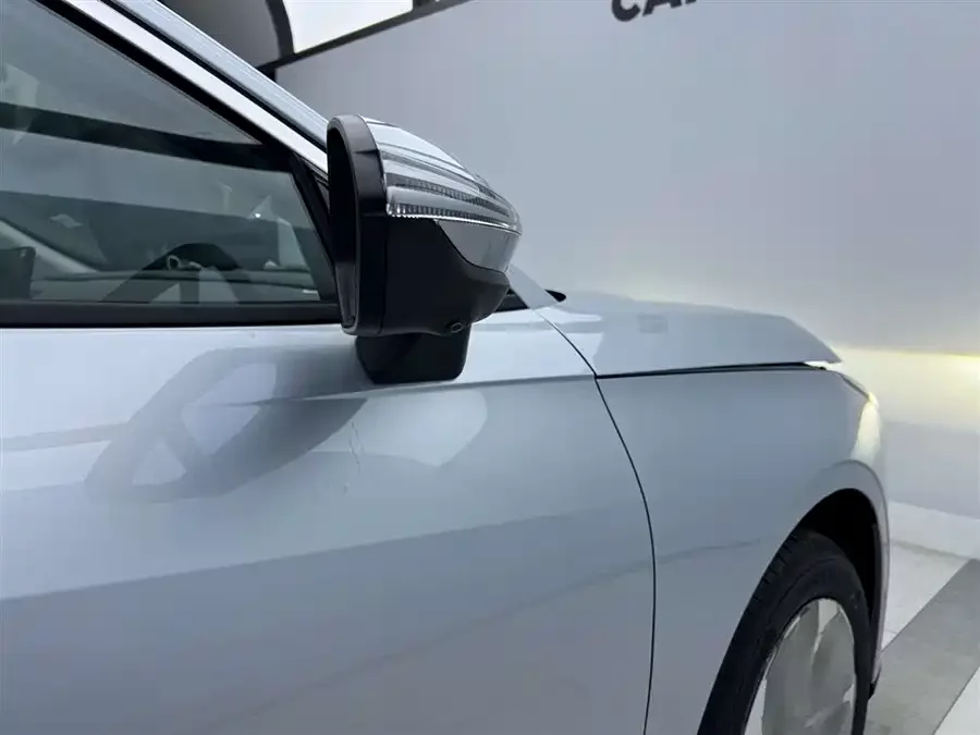 Geely Galaxy L6