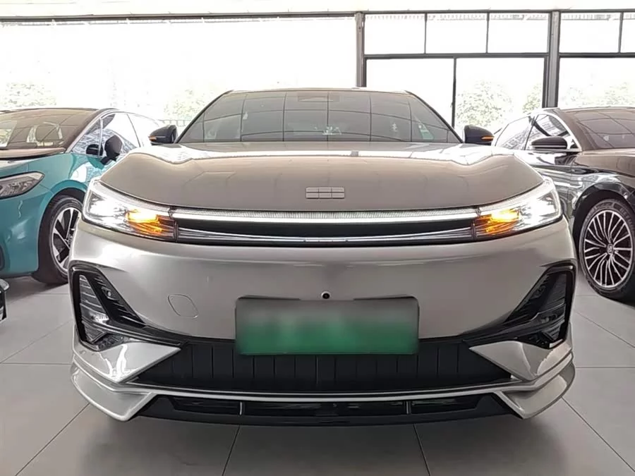 Geely Galaxy A7 EM