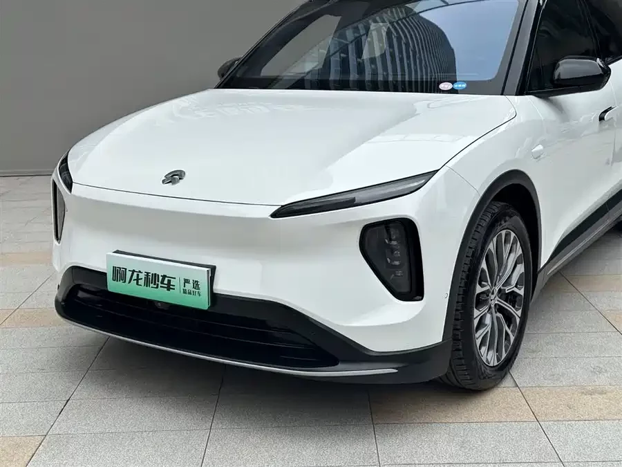 NIO ES6