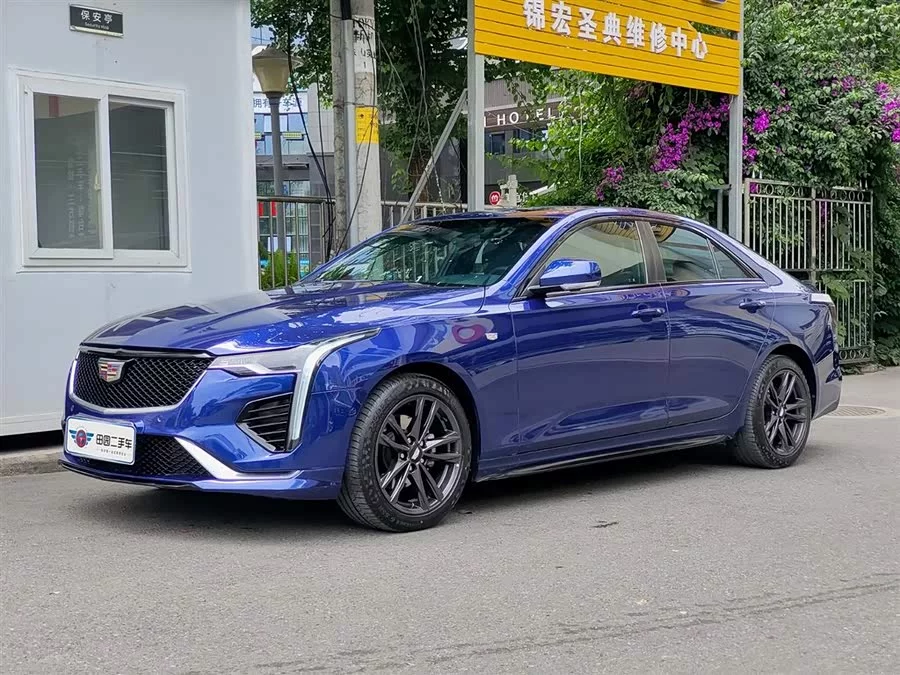 Cadillac CT4
