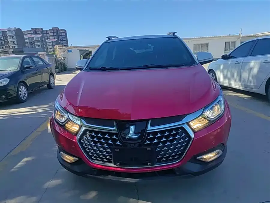 Luxgen U5 SUV