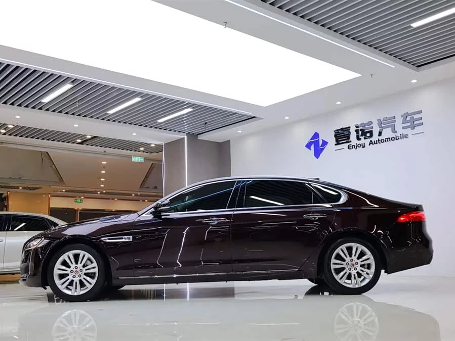 Jaguar XFL