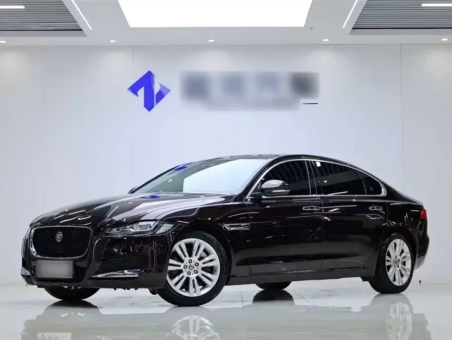 Jaguar XFL