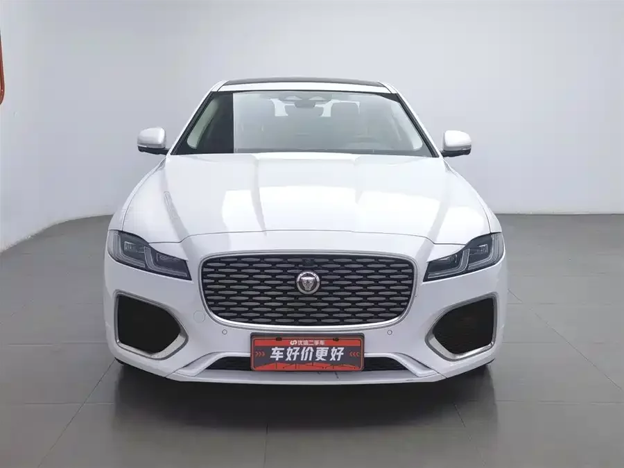 Jaguar XFL