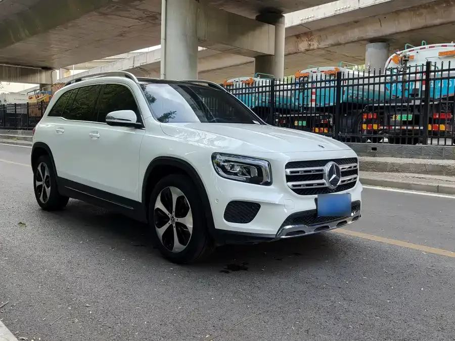 Mercedes Benz GLB